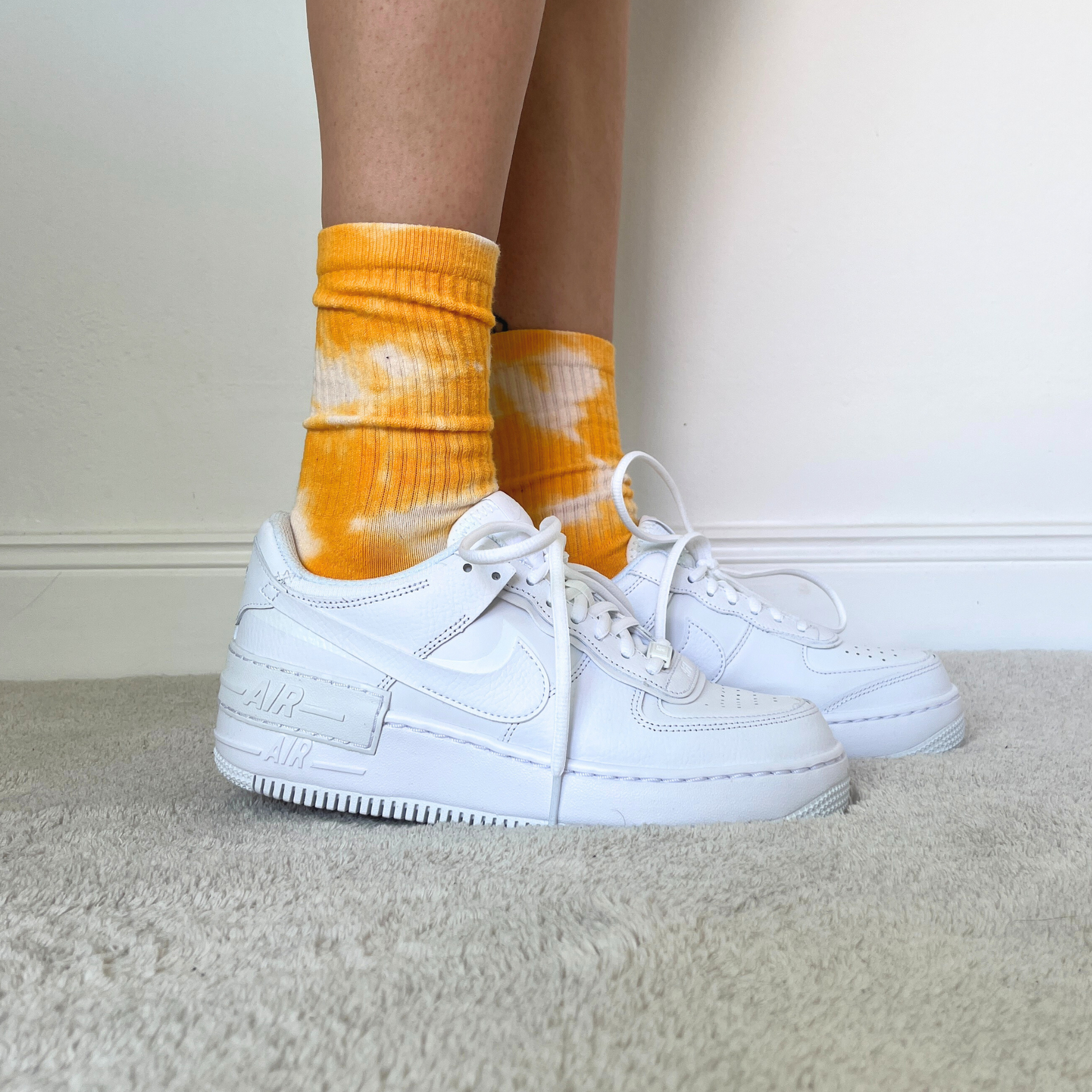 Batik Socken orange – SundaeBerlinShop