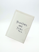 Our postcards are small highlights with a big impact: designed by us and featuring original sayings for every occasion – from charming to playful. Each card is produced in our studio and comes with a protective sleeve and a matching envelope.